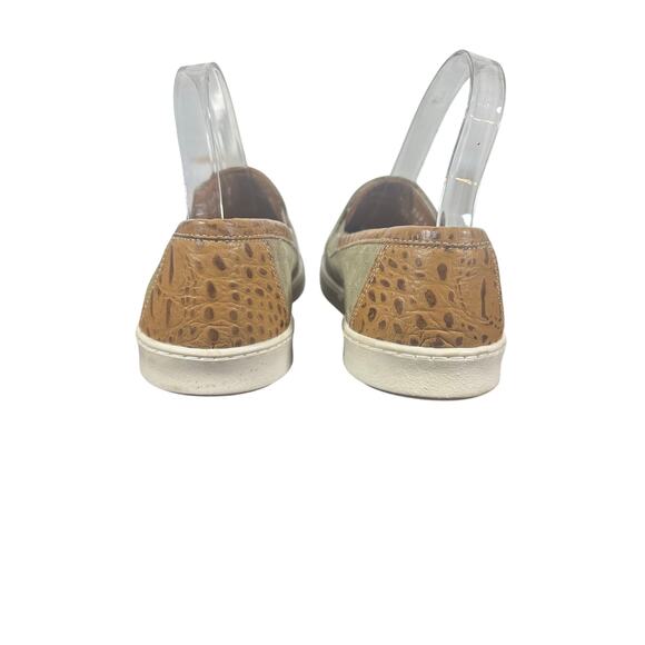 TB Phelps Men’s Suede Slip-On Shoes Tan Leather Trim SZ 9 Casual Comfort loafer - Picture 6 of 10